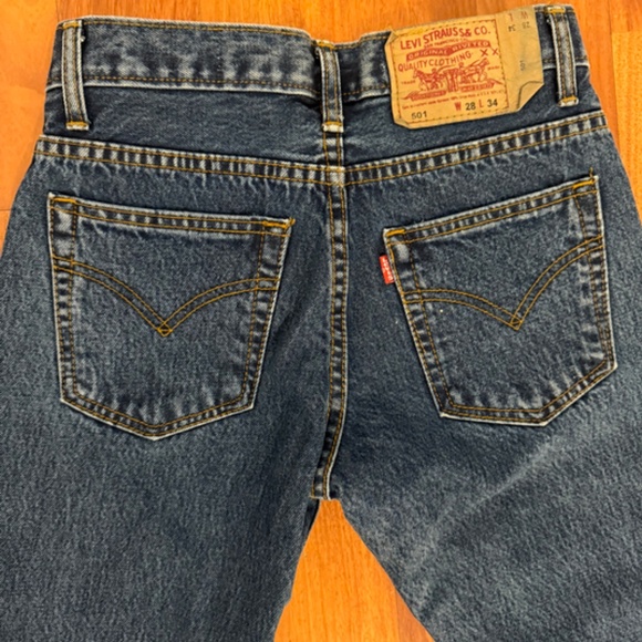 Vintage Levi's 501 Jeans (28 x 34) best fit a size 24! - Picture 1 of 11
